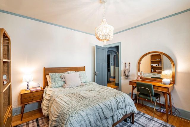 5861 N Bay Ridge AVENUE, Whitefish Bay, WI 53217