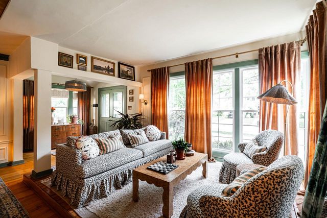 5861 N Bay Ridge AVENUE, Whitefish Bay, WI 53217