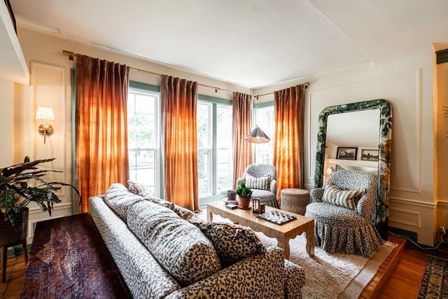 5861 N Bay Ridge AVENUE, Whitefish Bay, WI 53217