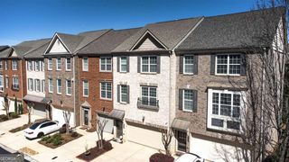 5727 Pine Oak Drive 90, Peachtree Corners, GA 30092