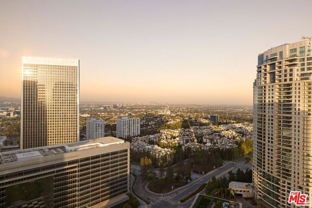 211 W Elm Court 28C, Los Angeles, CA 90067