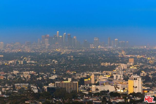 211 W Elm Court 28C, Los Angeles, CA 90067