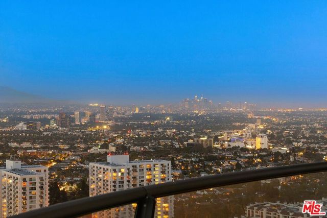 211 W Elm Court 28C, Los Angeles, CA 90067