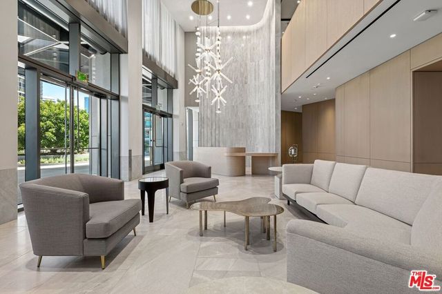 211 W Elm Court 28C, Los Angeles, CA 90067