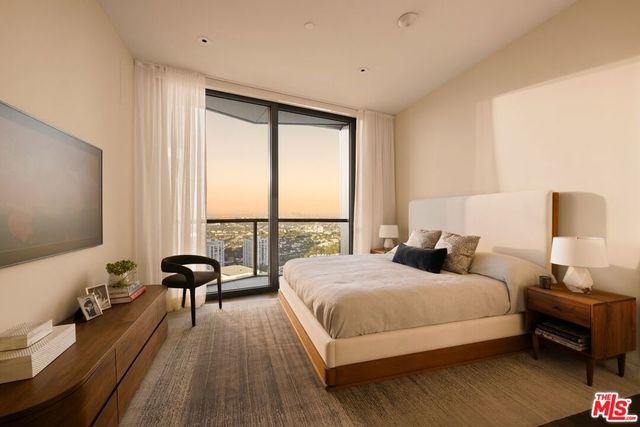 211 W Elm Court 28C, Los Angeles, CA 90067