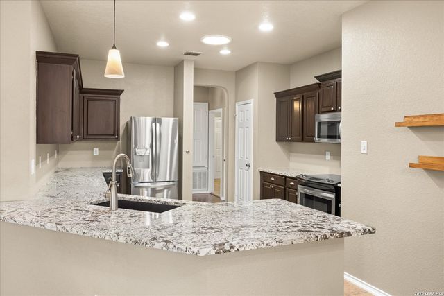 24804 Forum Cir, San Antonio, TX 78255