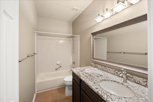 24804 Forum Cir, San Antonio, TX 78255