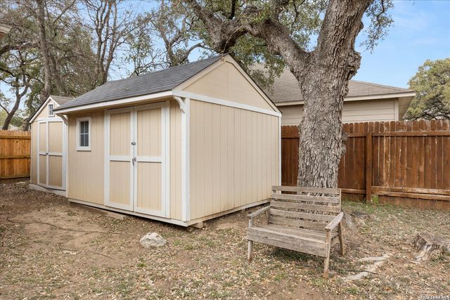 24804 Forum Cir, San Antonio, TX 78255