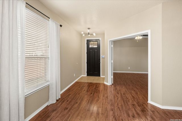 24804 Forum Cir, San Antonio, TX 78255