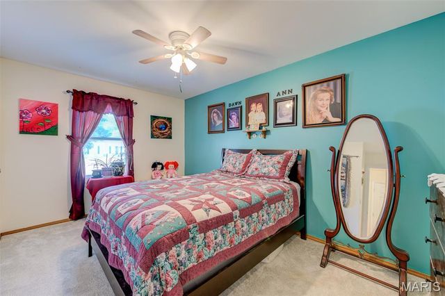 6 Barkwood Court, St Peters, MO 63376