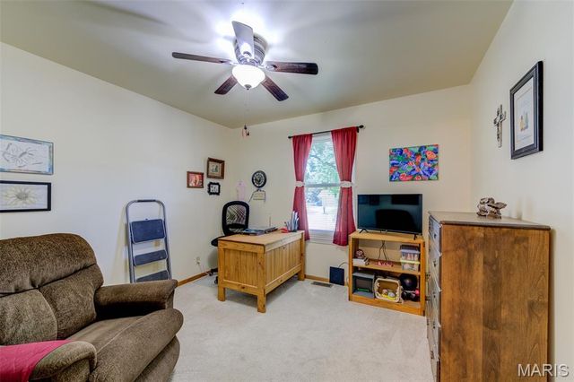6 Barkwood Court, St Peters, MO 63376