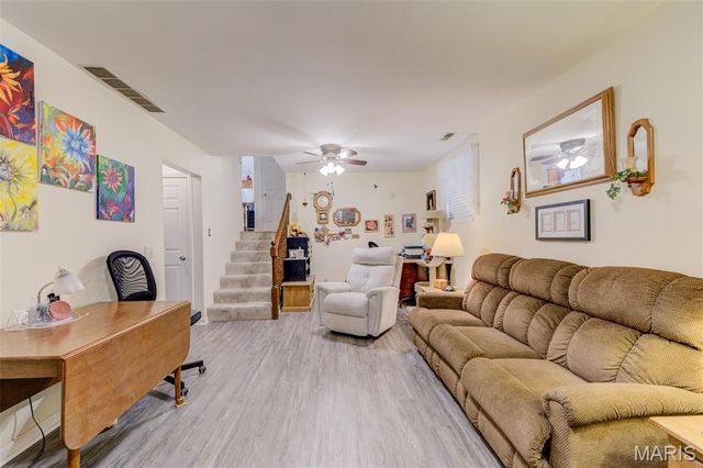 6 Barkwood Court, St Peters, MO 63376