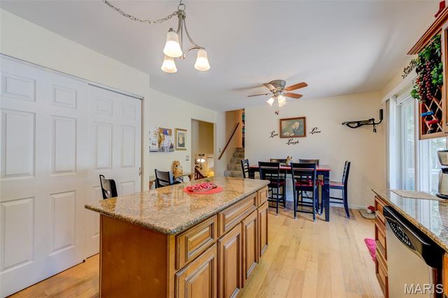 6 Barkwood Court, St Peters, MO 63376