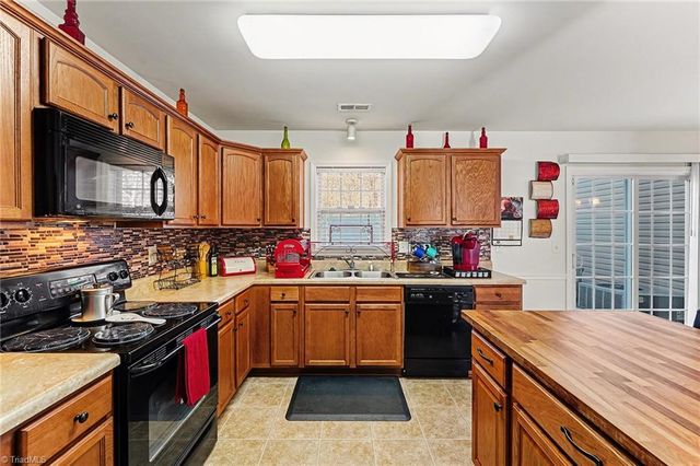 3869 Hickswood Creek Drive, High Point, NC 27265