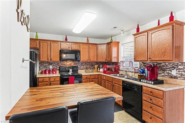 3869 Hickswood Creek Drive, High Point, NC 27265