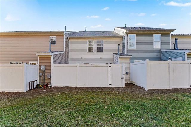 3869 Hickswood Creek Drive, High Point, NC 27265