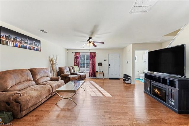 3869 Hickswood Creek Drive, High Point, NC 27265