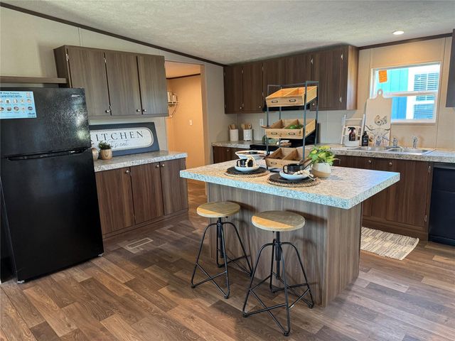 822 E Fannin Street, La Grange, TX 78945
