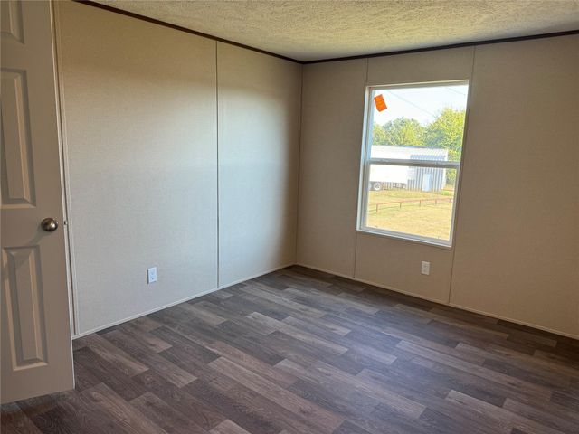 822 E Fannin Street, La Grange, TX 78945