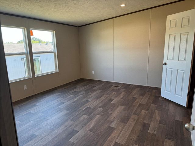 822 E Fannin Street, La Grange, TX 78945