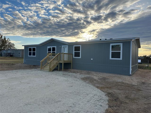822 E Fannin Street, La Grange, TX 78945