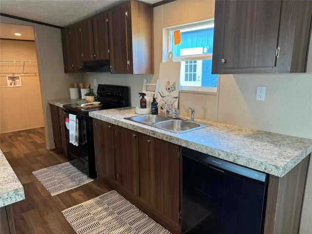 822 E Fannin Street, La Grange, TX 78945