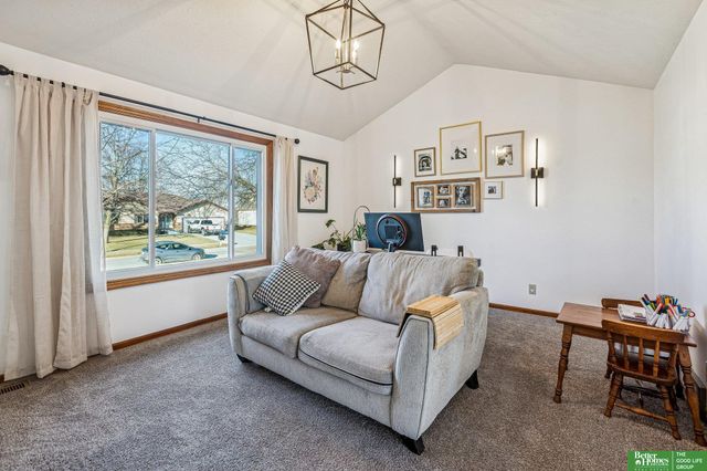 410 Sherwood Drive, Gretna, NE 68028