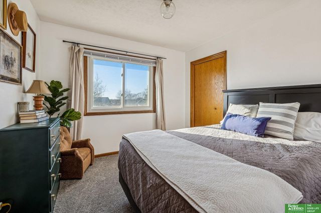 410 Sherwood Drive, Gretna, NE 68028