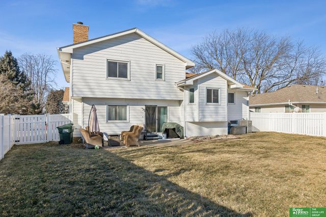 410 Sherwood Drive, Gretna, NE 68028