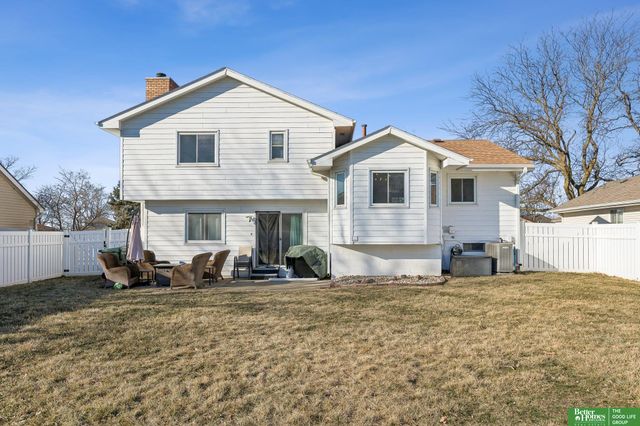 410 Sherwood Drive, Gretna, NE 68028