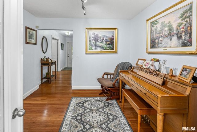 521 Marquis Avenue, Centralia, IL 62801