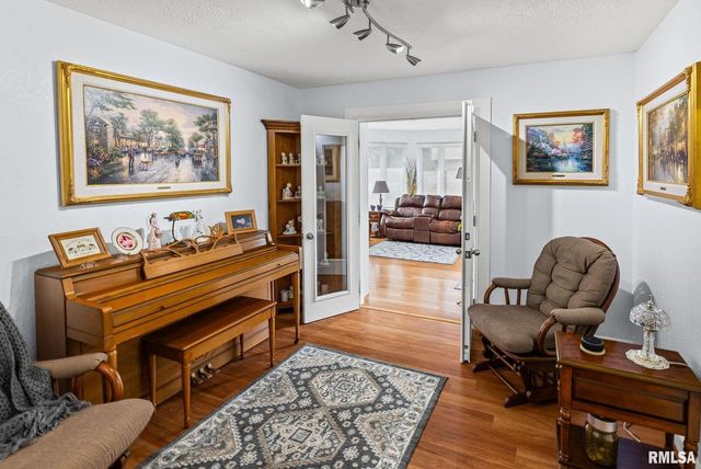 521 Marquis Avenue, Centralia, IL 62801