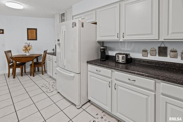 521 Marquis Avenue, Centralia, IL 62801