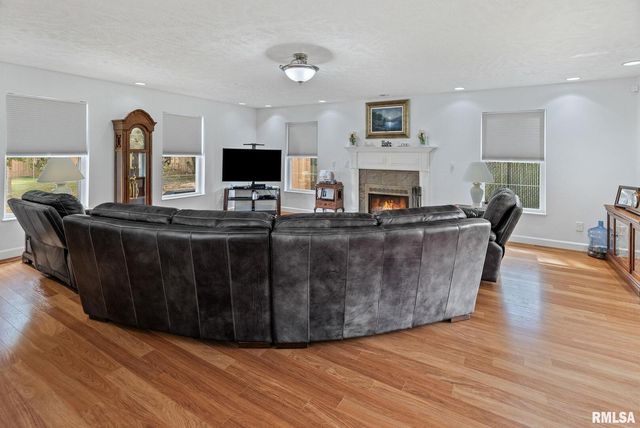 521 Marquis Avenue, Centralia, IL 62801