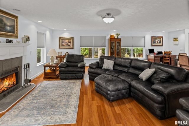 521 Marquis Avenue, Centralia, IL 62801