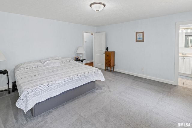 521 Marquis Avenue, Centralia, IL 62801