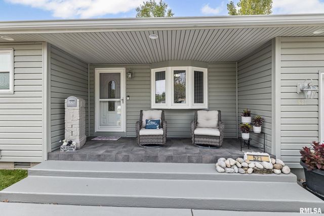 521 Marquis Avenue, Centralia, IL 62801