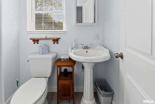 521 Marquis Avenue, Centralia, IL 62801