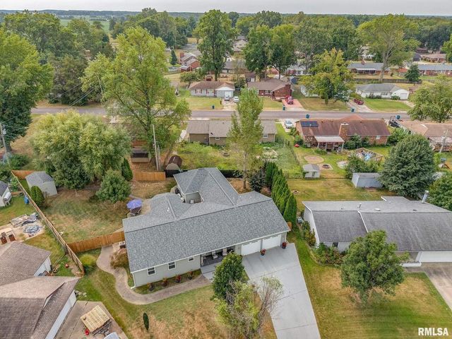 521 Marquis Avenue, Centralia, IL 62801