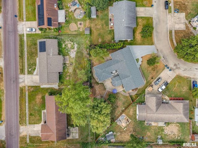 521 Marquis Avenue, Centralia, IL 62801