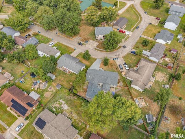 521 Marquis Avenue, Centralia, IL 62801