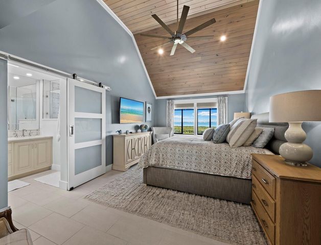 1918 HARBOURSIDE DRIVE 902, Longboat Key, FL 34228