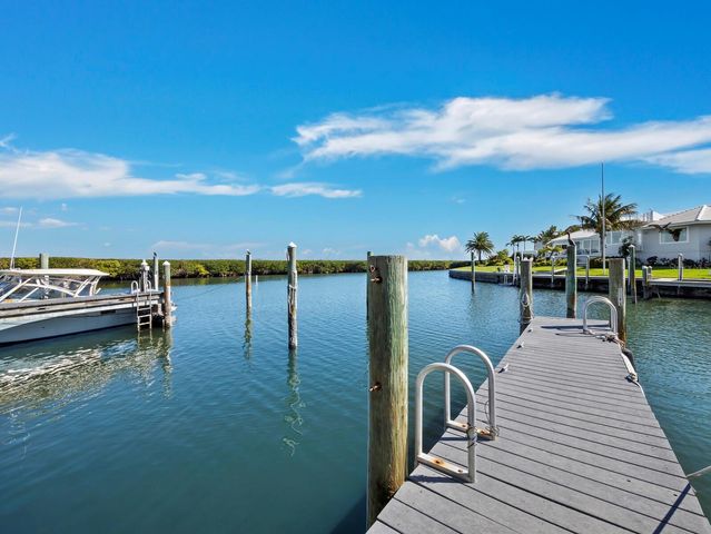 1918 HARBOURSIDE DRIVE 902, Longboat Key, FL 34228