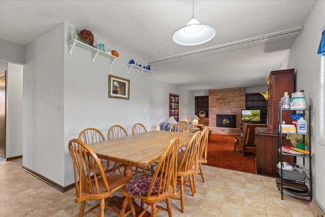 2818 Farview DRIVE, Richfield, WI 53076