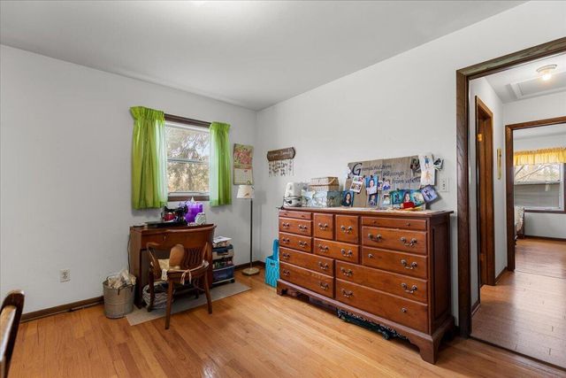 2818 Farview DRIVE, Richfield, WI 53076