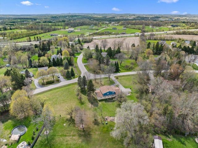 2818 Farview DRIVE, Richfield, WI 53076