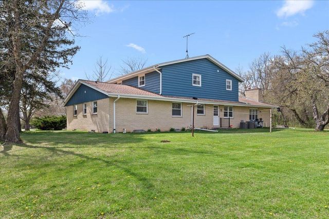 2818 Farview DRIVE, Richfield, WI 53076