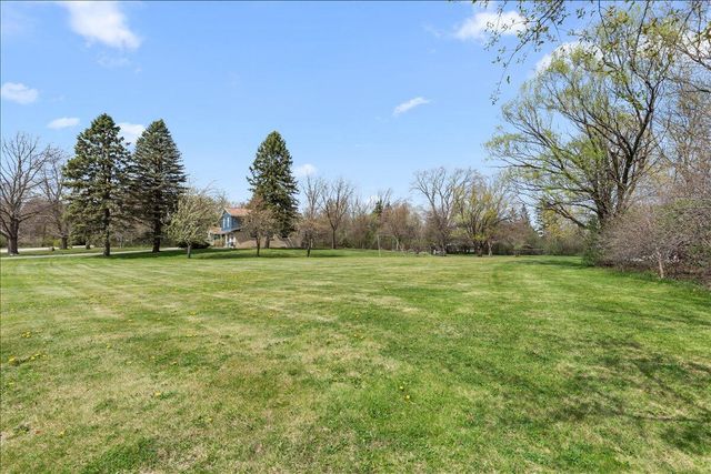 2818 Farview DRIVE, Richfield, WI 53076
