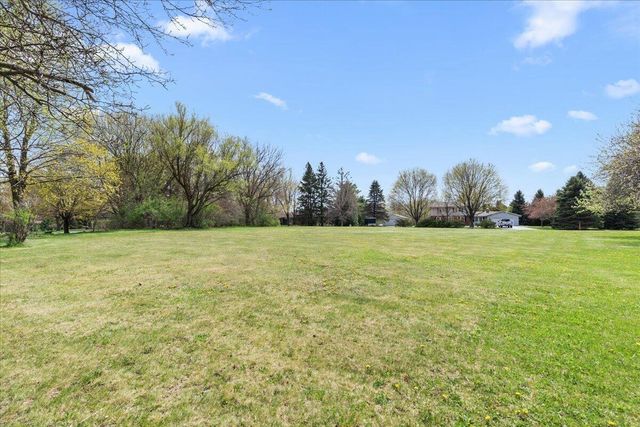 2818 Farview DRIVE, Richfield, WI 53076