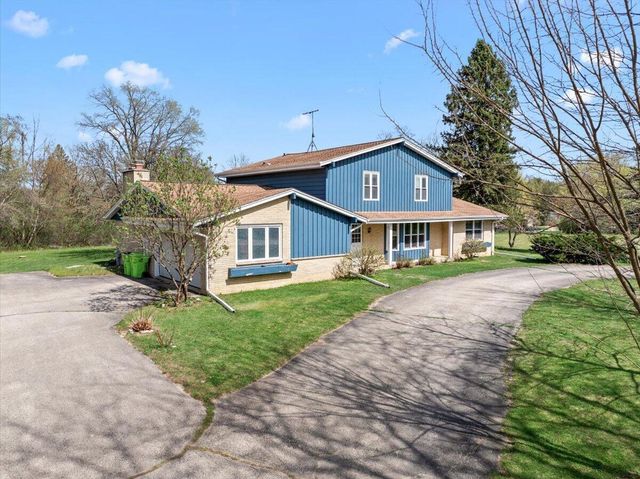2818 Farview DRIVE, Richfield, WI 53076